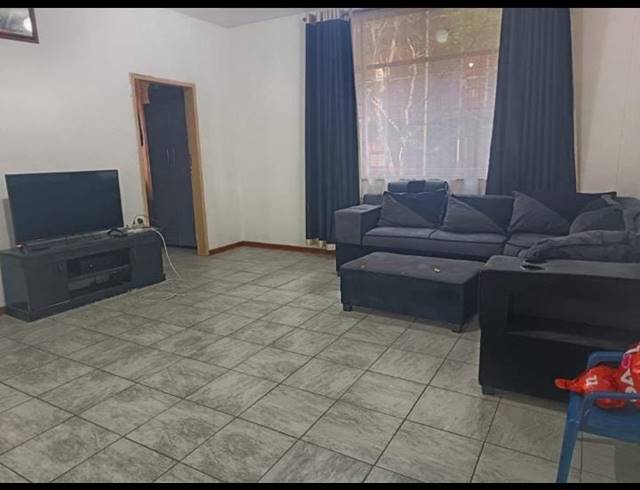 1 BEDROOM APARTMENT FOR SALE IN PRETORIA WEST